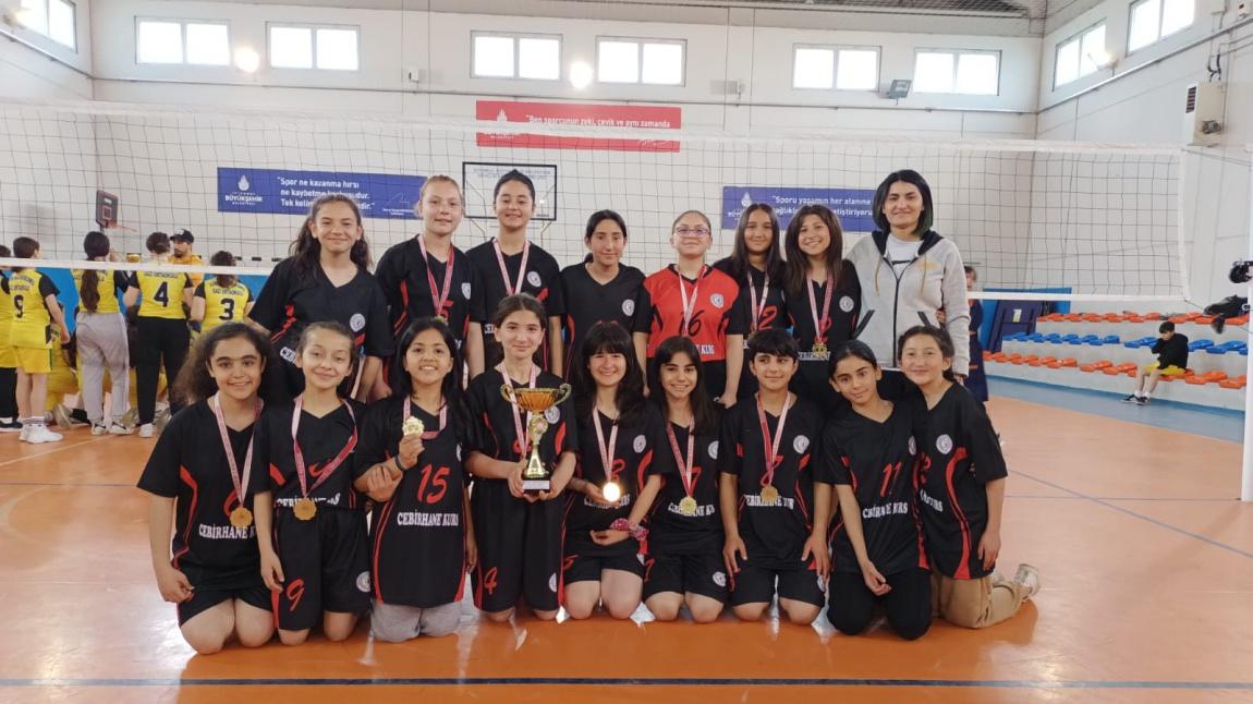 Okulumuz Minikler Kız Voleybol Takımımız İlçe Şampiyonu