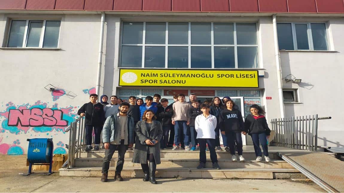 Üst Öğrenim Kurumlarının Tanıtılması Amacıyla Naim Süleymanoğlu Spor Lisesine Öğrencilerle Gezi Düzenledi