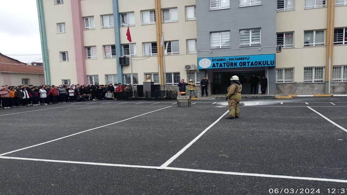 Okulumuzda Sivil Savunma Kapsamında Yangın ve Deprem Tatbikatı Yapıldı